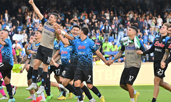 Soi kèo phạt góc Sassuolo vs Napoli: 2h45 ngày 18/2